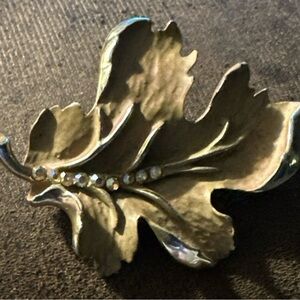 Vintage Estate BSK signed brooch Leaf goldtone Rhinestones